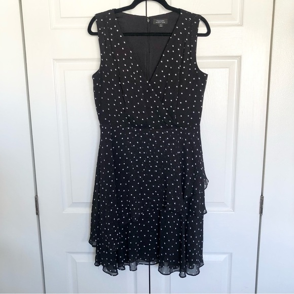 Tahari Dresses & Skirts - Tahari Black and White Polka Dot Sleeveless Lined Dress Size 8